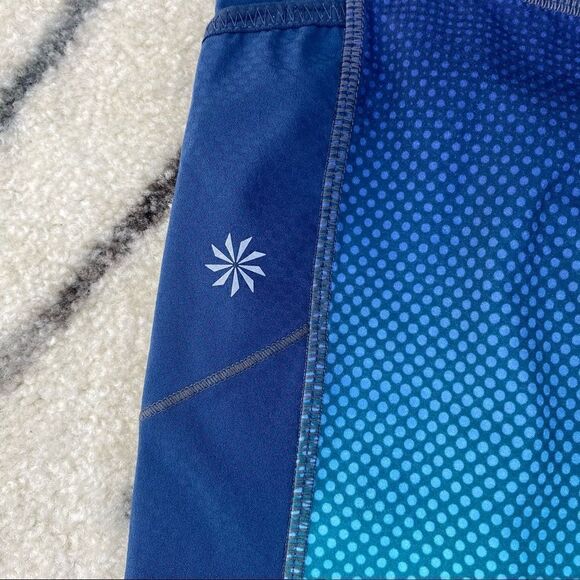 Athleta Crops   - Picture 2 of 4